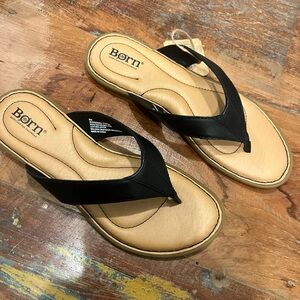 New in Box Born Ciara Leather Flip Flops